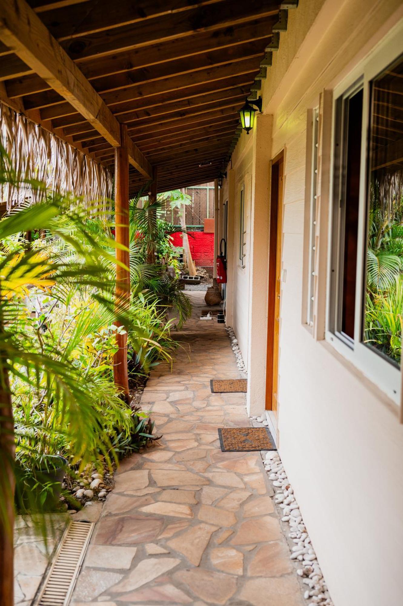 Manaeva Lodge Faaa Bagian luar foto