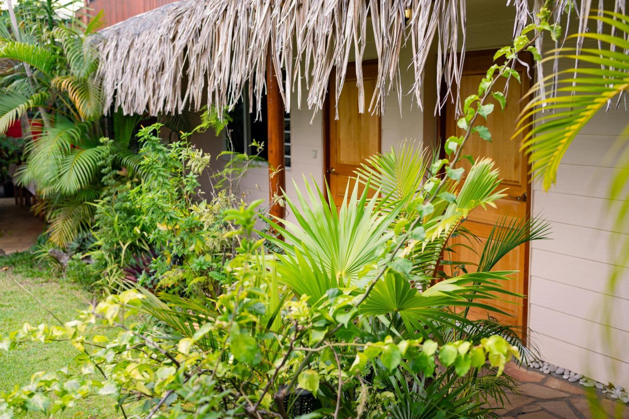 Manaeva Lodge Faaa Bagian luar foto